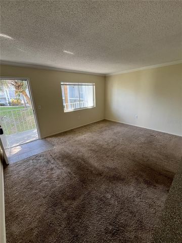 121 OYSTER BAY CIRCLE 220, Altamonte Springs, FL 32701