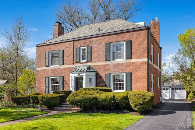 178 Deerhurst Park Boulevard, Tonawanda, NY 14217