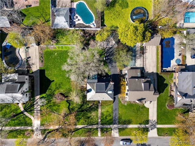 178 Deerhurst Park Boulevard, Tonawanda, NY 14217