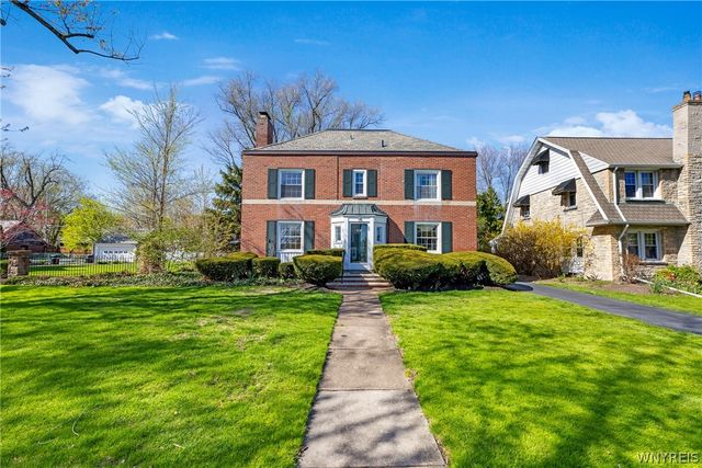 178 Deerhurst Park Boulevard, Tonawanda, NY 14217