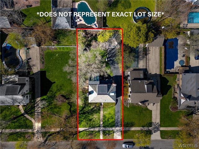 178 Deerhurst Park Boulevard, Tonawanda, NY 14217