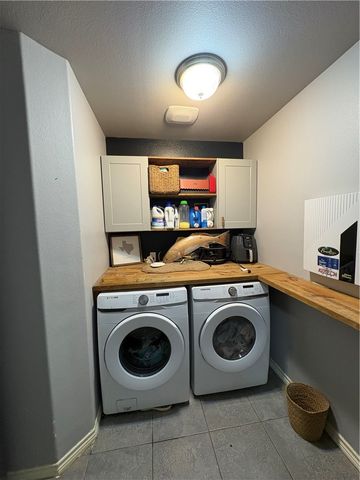 2905 Besterio Dr, Corpus Christi, TX 78415