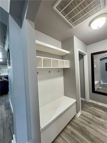 2905 Besterio Dr, Corpus Christi, TX 78415