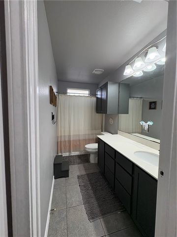 2905 Besterio Dr, Corpus Christi, TX 78415