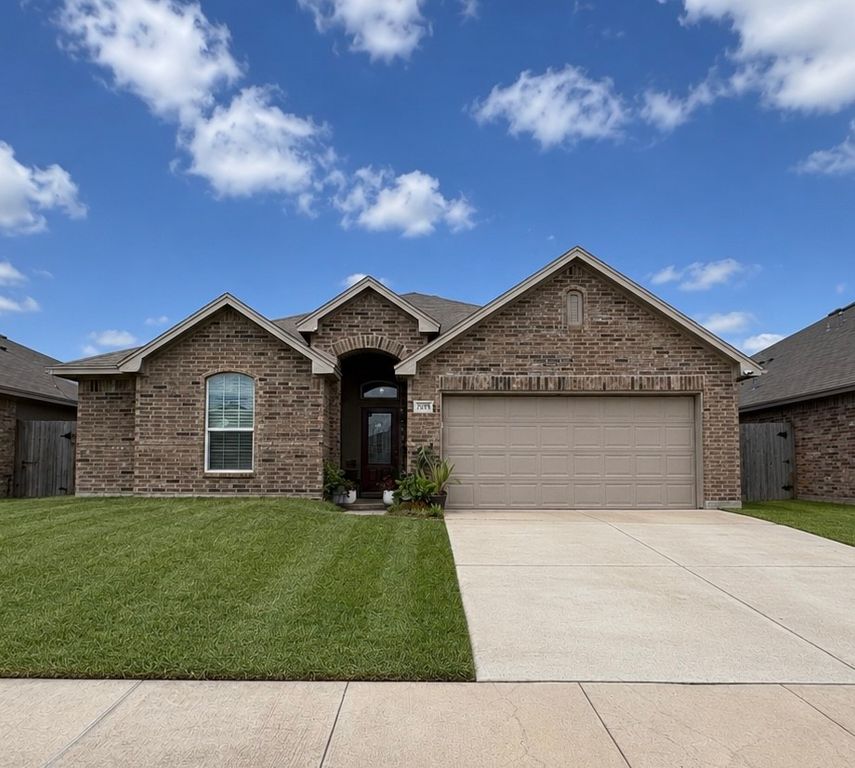 2905 Besterio Dr, Corpus Christi, TX 78415