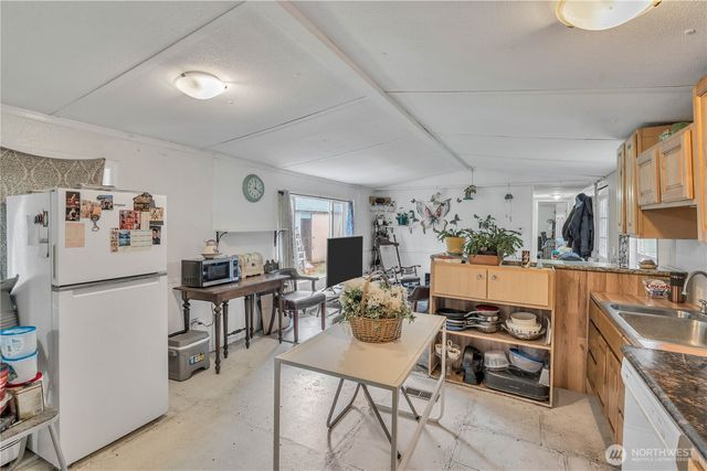 7629 N Old Pacific Highway, Castle Rock, WA 98611