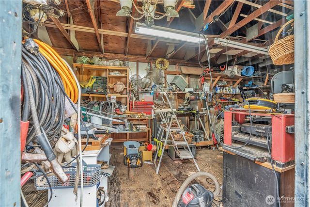 7629 N Old Pacific Highway, Castle Rock, WA 98611