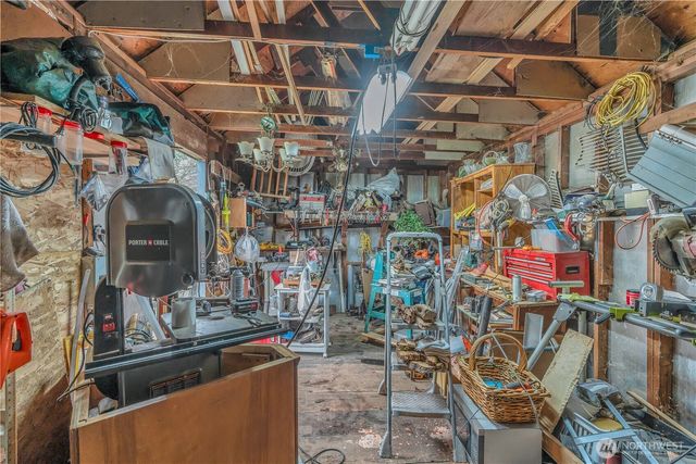 7629 N Old Pacific Highway, Castle Rock, WA 98611