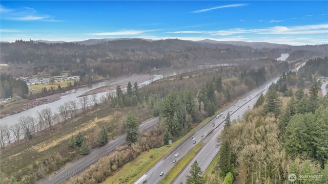 7629 N Old Pacific Highway, Castle Rock, WA 98611