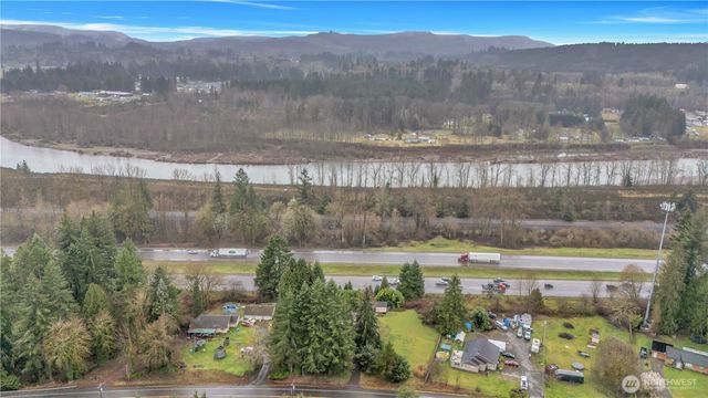 7629 N Old Pacific Highway, Castle Rock, WA 98611