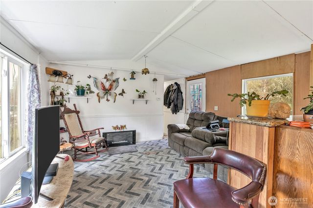 7629 N Old Pacific Highway, Castle Rock, WA 98611