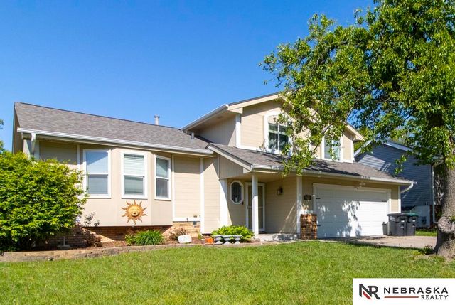 5518 S 155th Street, Omaha, NE 68137