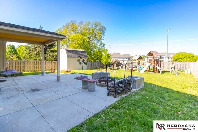 5518 S 155th Street, Omaha, NE 68137