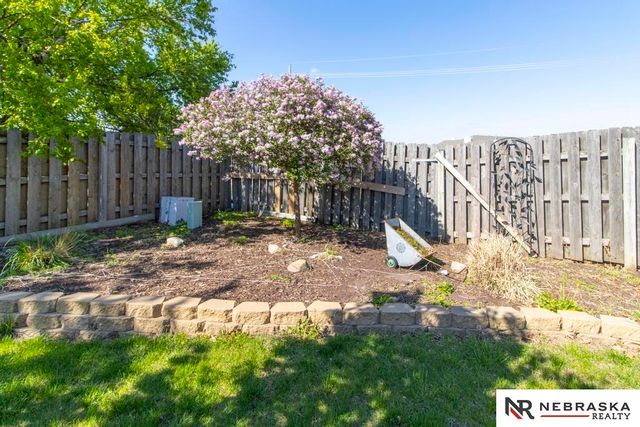 5518 S 155th Street, Omaha, NE 68137