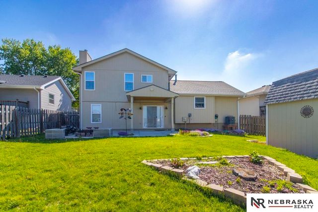 5518 S 155th Street, Omaha, NE 68137