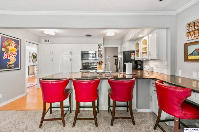 1153 S 96th Street, Omaha, NE 68124