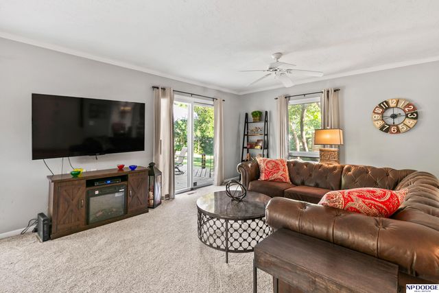 1153 S 96th Street, Omaha, NE 68124