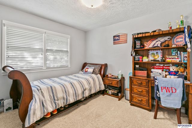 1153 S 96th Street, Omaha, NE 68124
