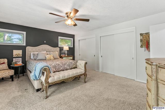 1153 S 96th Street, Omaha, NE 68124