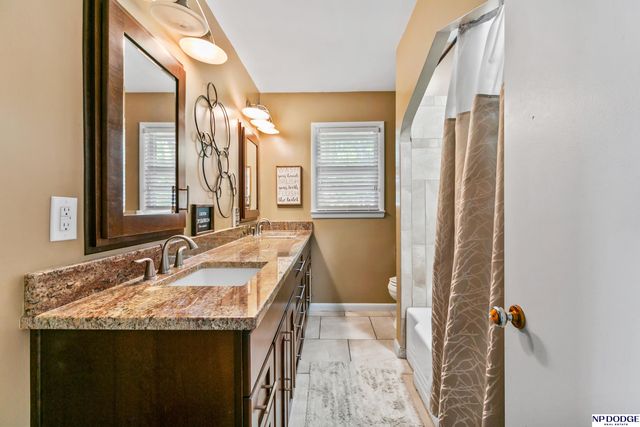 1153 S 96th Street, Omaha, NE 68124