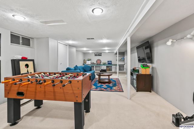 1153 S 96th Street, Omaha, NE 68124