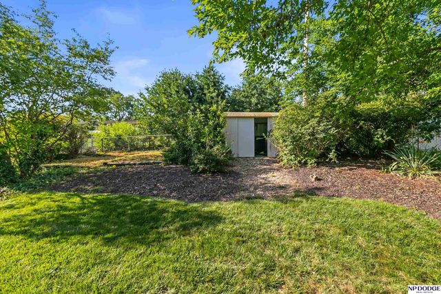 1153 S 96th Street, Omaha, NE 68124
