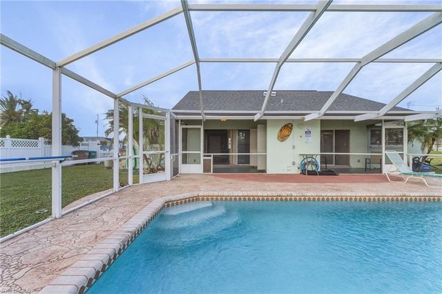 930 SW 37th LN, Cape Coral, FL 33914