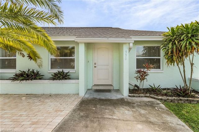 930 SW 37th LN, Cape Coral, FL 33914