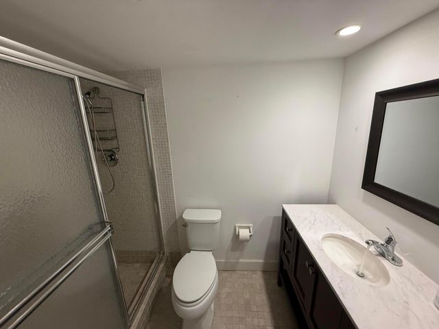 605 Oaks Drive 602, Pompano Beach, FL 33069