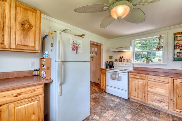 35 Chatuge Village Drive, Hayesville, SC 29804