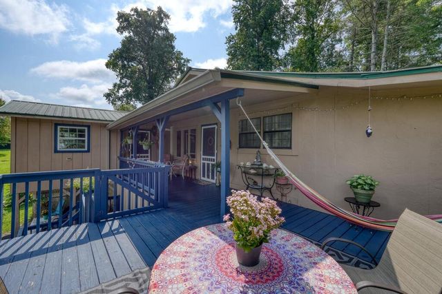 35 Chatuge Village Drive, Hayesville, SC 29804