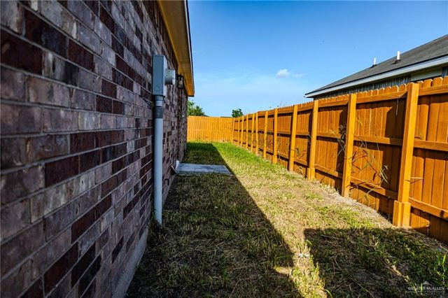 2217 Linsay Avenue, Weslaco, TX 78596