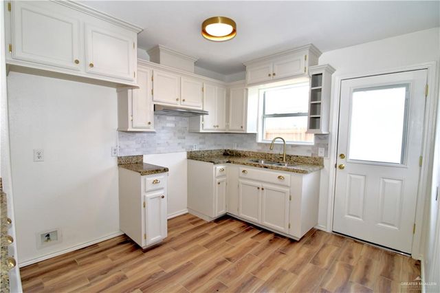 2217 Linsay Avenue, Weslaco, TX 78596