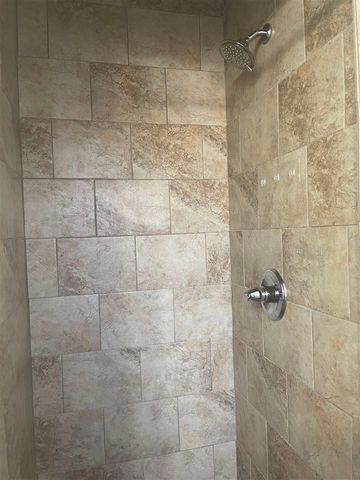 7406 NW Woodland Dr, Lawton, OK 73505