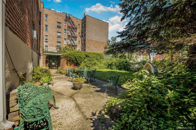 1526 Ericson Place, Bronx, NY 10461