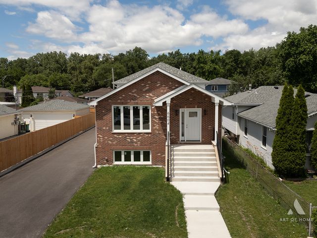 6604 Chester Avenue, Hodgkins, IL 60525