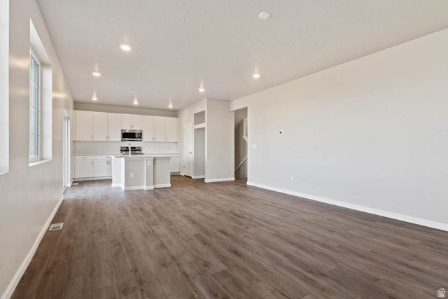7069 N SANDSTONE WAY, Eagle Mountain, UT 84005