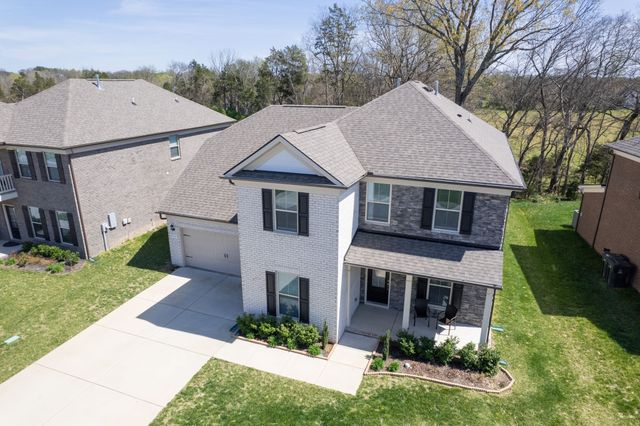 832 Chalkstone Ln, Mount Juliet, TN 37122