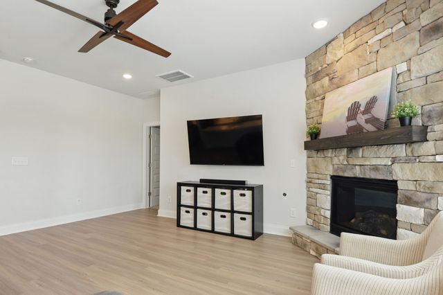 832 Chalkstone Ln, Mount Juliet, TN 37122