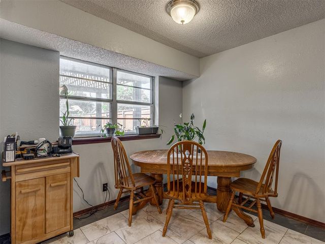642 W Linden Drive, Mustang, OK 73064
