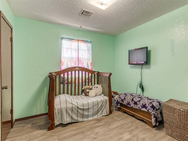 642 W Linden Drive, Mustang, OK 73064
