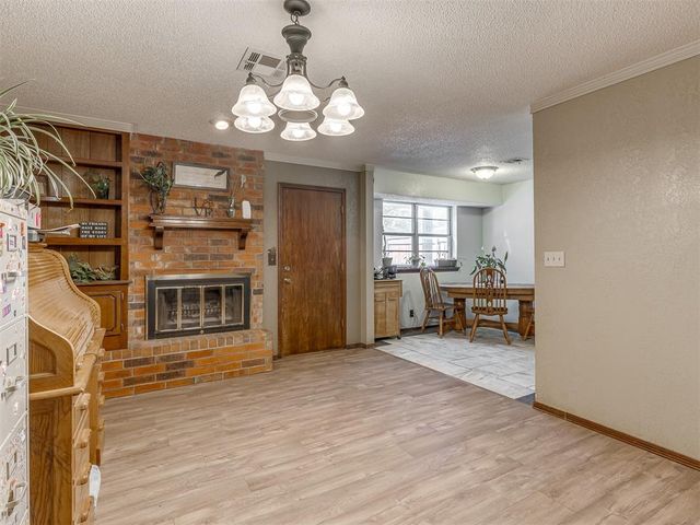 642 W Linden Drive, Mustang, OK 73064