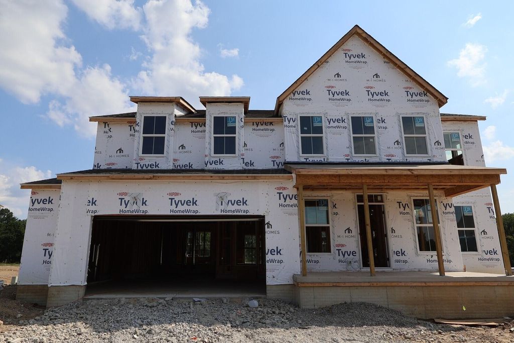 609 Alicia Kelton Drive, Delaware, OH 43015