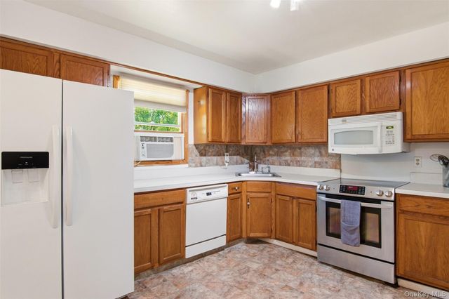 159 Canal Road, Port Jefferson Station, NY 11776