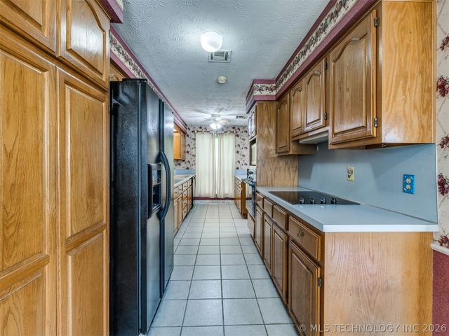 229 N Choctaw Court, Claremore, OK 74017