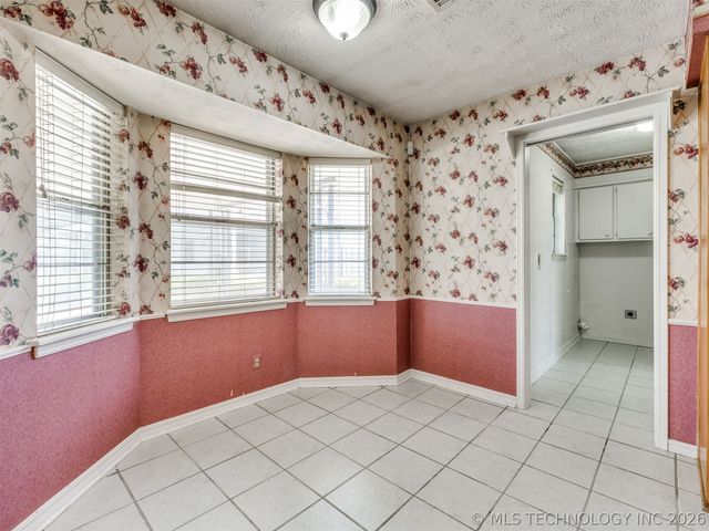 229 N Choctaw Court, Claremore, OK 74017