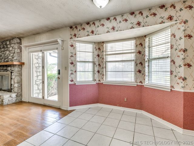 229 N Choctaw Court, Claremore, OK 74017