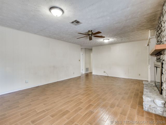 229 N Choctaw Court, Claremore, OK 74017
