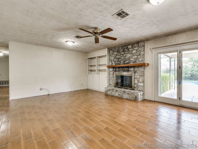 229 N Choctaw Court, Claremore, OK 74017