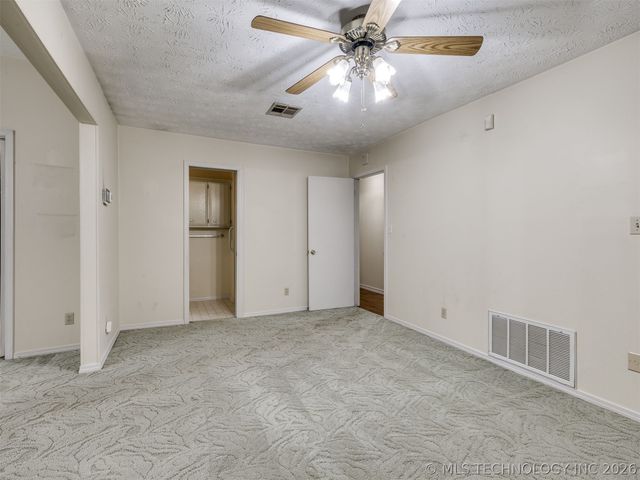 229 N Choctaw Court, Claremore, OK 74017
